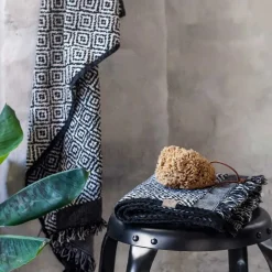 - MAROKKO badehåndklæde, sort/hvid*Mette Ditmer Online