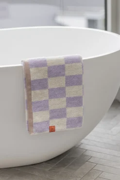 - RETRO badehåndklæde, lilla^Mette Ditmer
