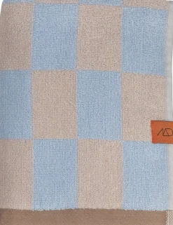 - RETRO håndklæde, lyseblå^Mette Ditmer Best