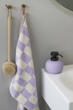 - RETRO håndklæde, lilla^Mette Ditmer Online