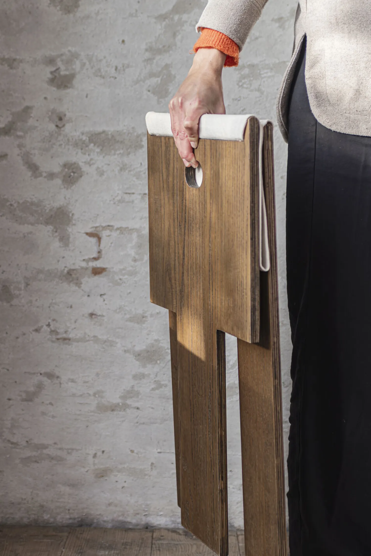 - ROOTS folding stool - Dark oiled*Mette Ditmer New