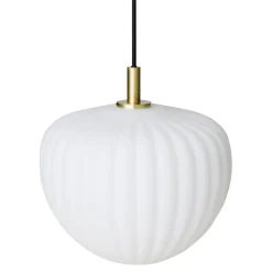 - Lampe - MOMA pendel - Opal glas og børstet Messing*Moudhome Clearance