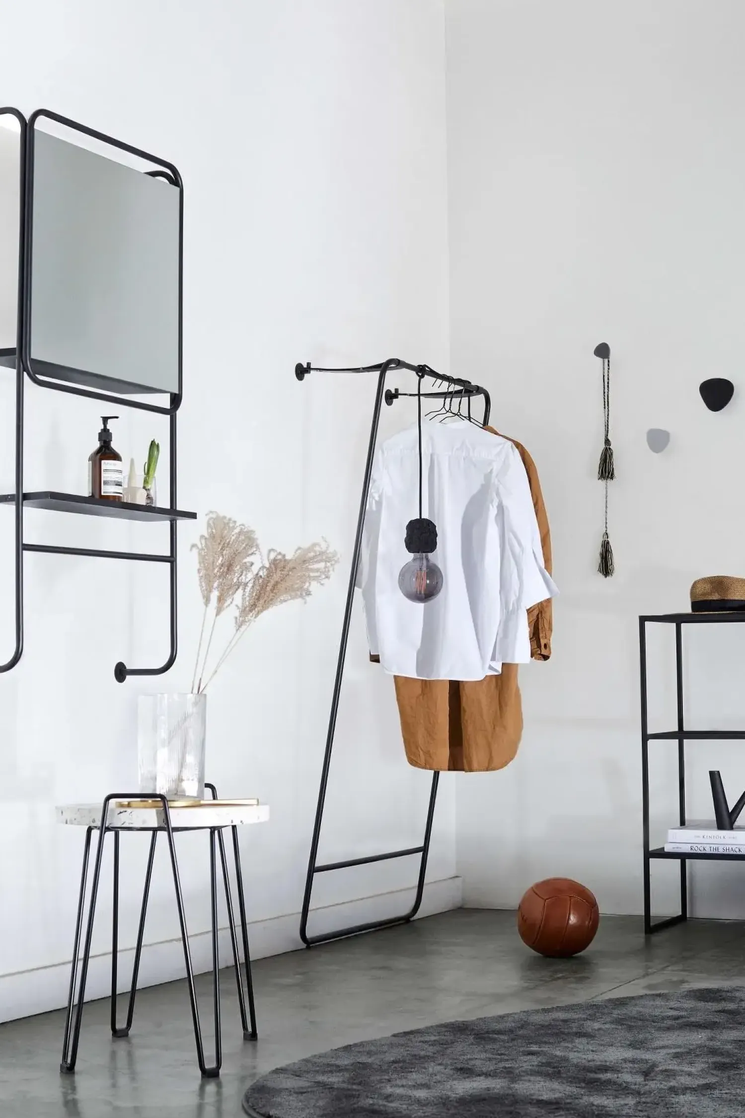 - Copenhagen Tøjstativ - Jern - 160 x 75 cm^Muubs