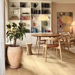 - Skammel - NOR af KATHOLM, Eg^Noeje Best