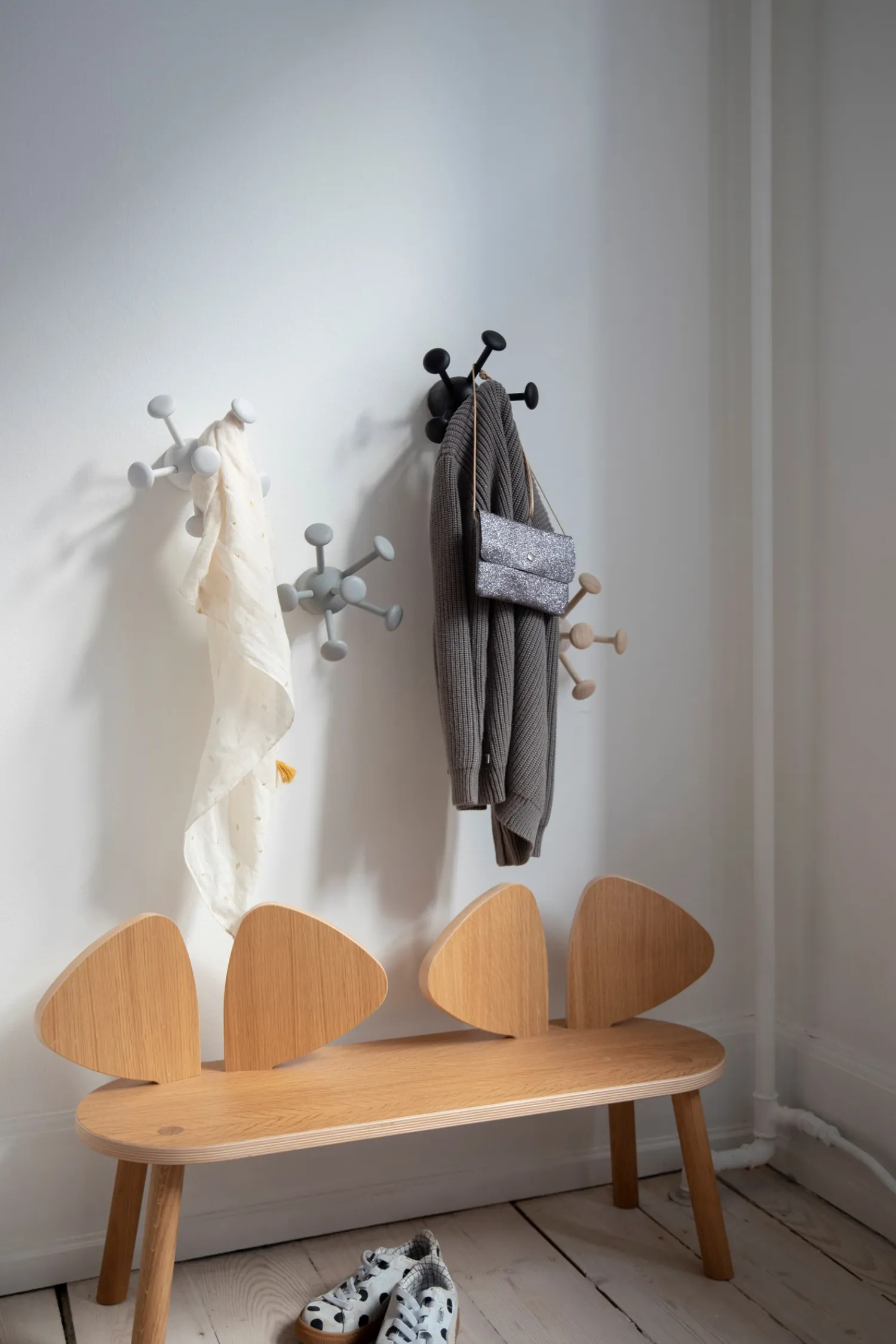 - Mouse Bench - Eg*Nofred Online