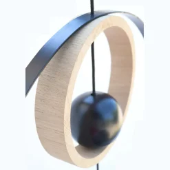 - Ring i Egetræ til snoren - Ø 20 cm^Nordic By Hand Best