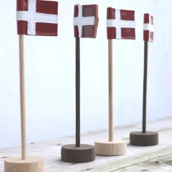 - Snoren - Bordflag mini i røget eg - H20*Nordic By Hand Sale