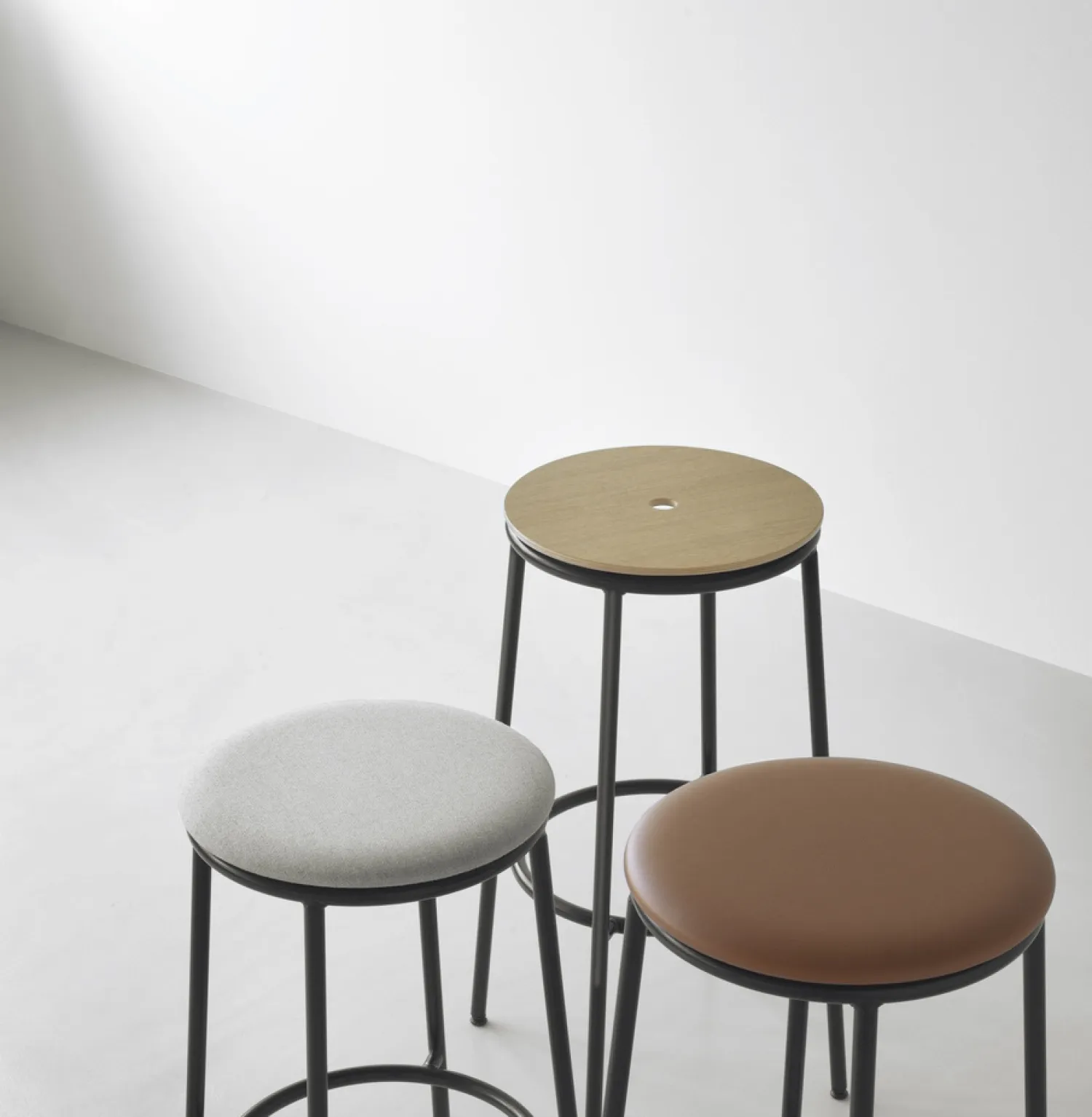 - Circa Barstool 75 cm Black Steel^Normann Copenhagen Outlet