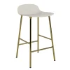 - Form Barstool 65 cm - Lys grå/Messing*Normann Copenhagen