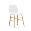 - Form Chair Oak - Stol i Hvid og Eg*Normann Copenhagen Clearance