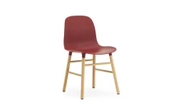 - Form Chair Oak - Stol i Rød og Eg^Normann Copenhagen Hot