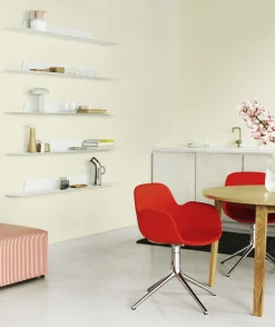 - Form Armstol Swivel 5W med hjul - Sort/Creme*Normann Copenhagen New