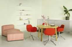 - Form Armstol Swivel 5W med hjul - Sort/Creme*Normann Copenhagen New