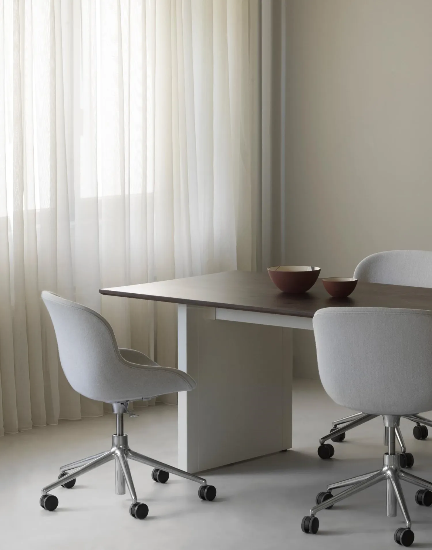 - Panel Table - 100 x 420 cm - Cream - mørkebrun*Normann Copenhagen Hot