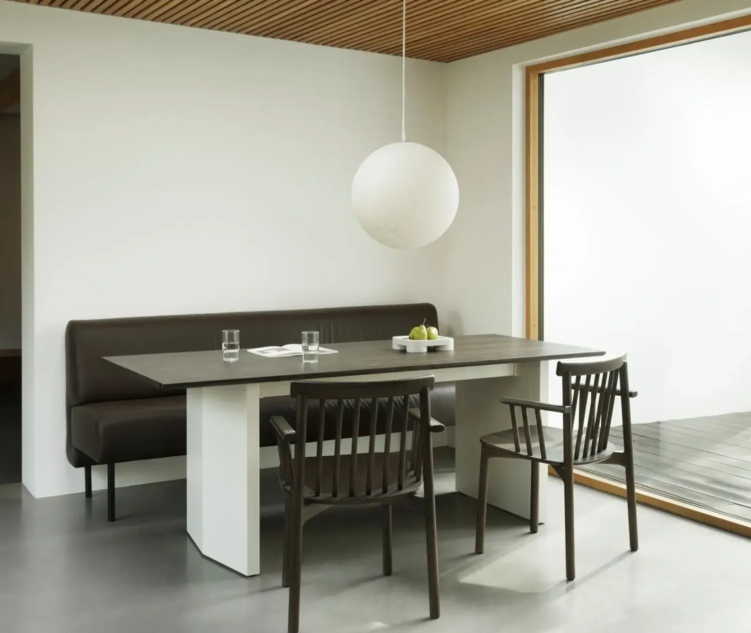 - Panel Table - 90 x 200 cm - Cream - mørkebrun*Normann Copenhagen Hot