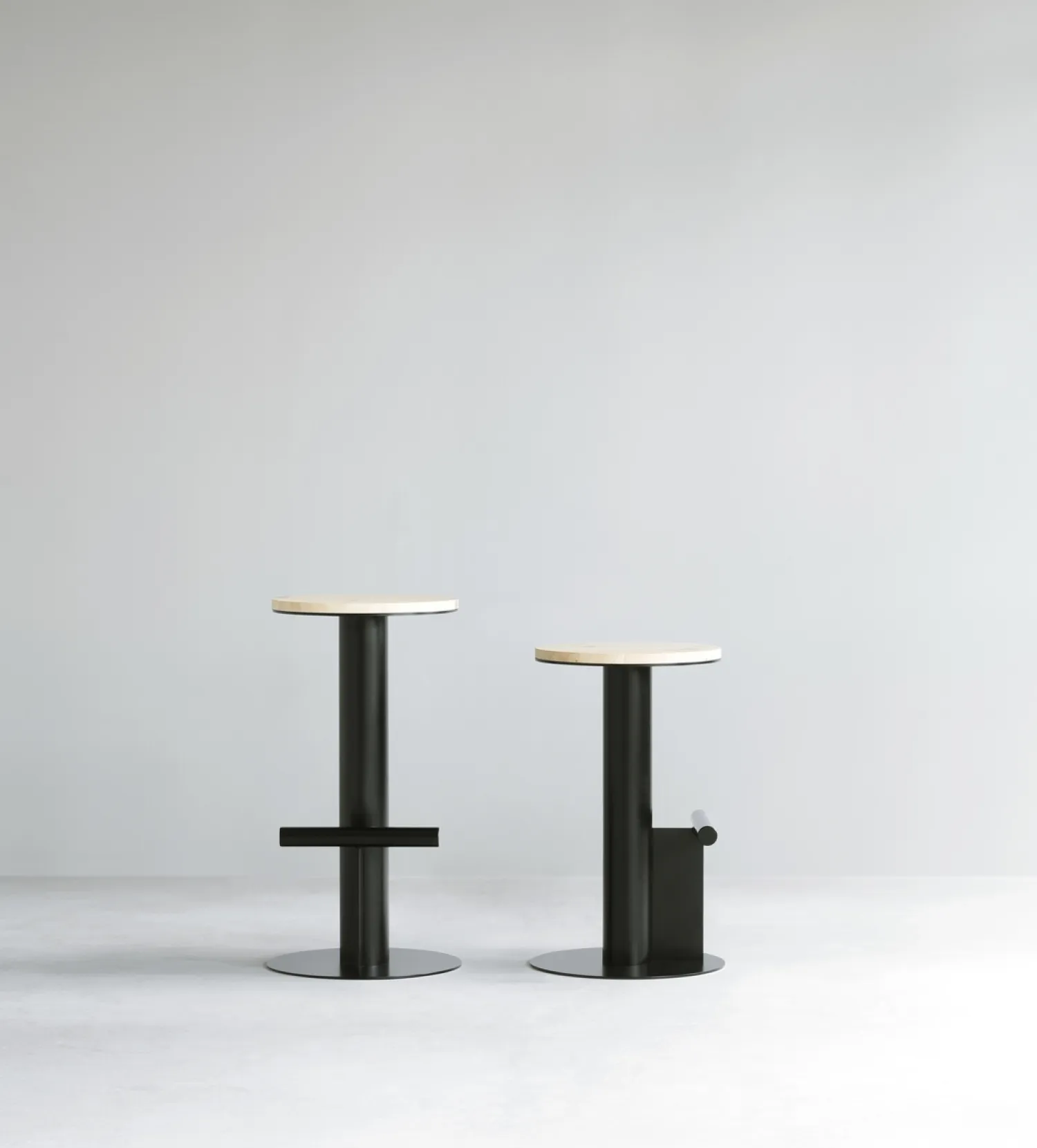 - Pole Barstool 75 cm - Pine/Black*Normann Copenhagen Best