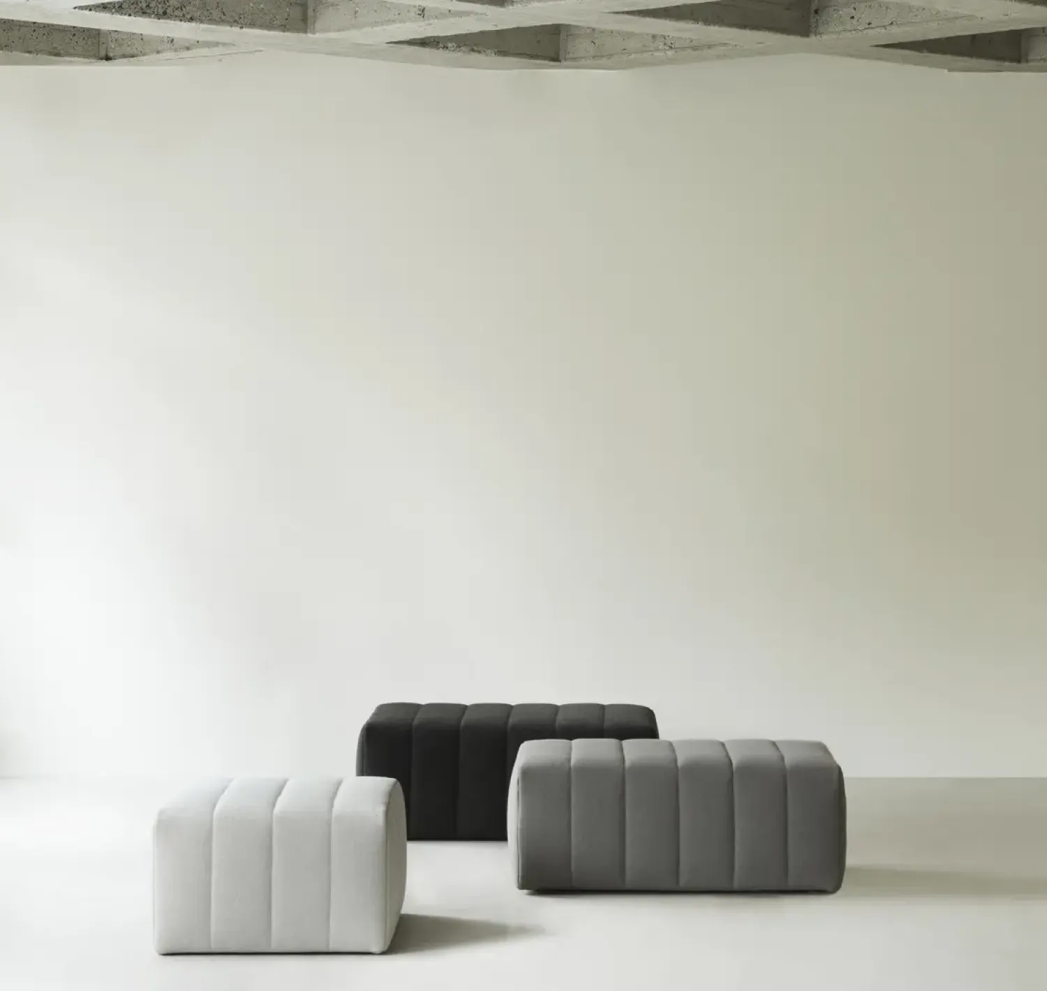 - Scene Pouf Large - Group 5*Normann Copenhagen