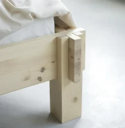 - Sengeramme 180 x 200 cm - Notch - Fyrretræ*Normann Copenhagen Discount