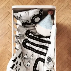 - Sengetøj - Adventure - Junior - 100 x 140 cm*OYOY New