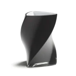- TWISTER-vase 16 cm - SORT ( 3 lag glas )*Piet Hein