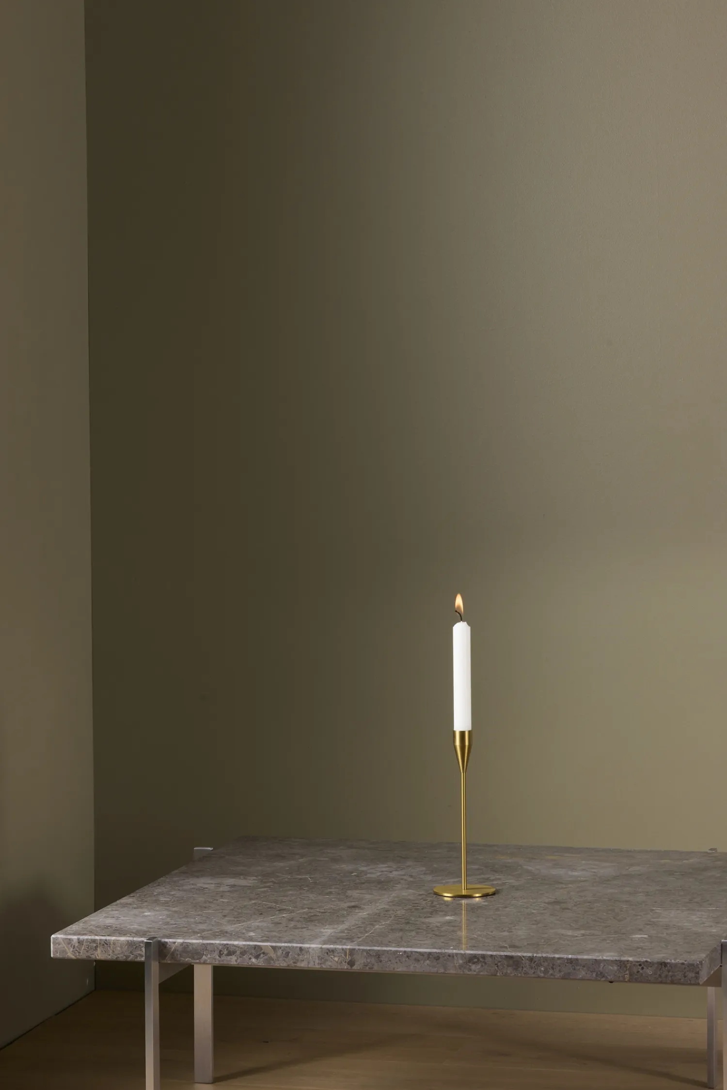 - Venus 21 cm. Messing^Piet Hein