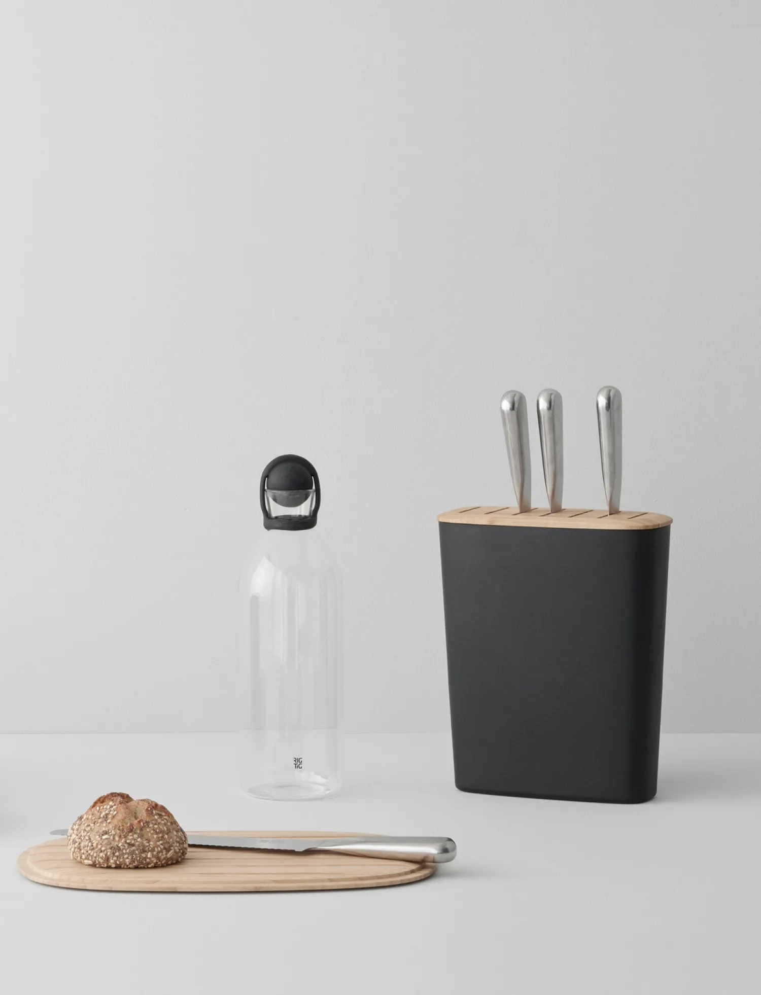 - COOL-IT karaffel 1.5 l. black*RIG-TIG New