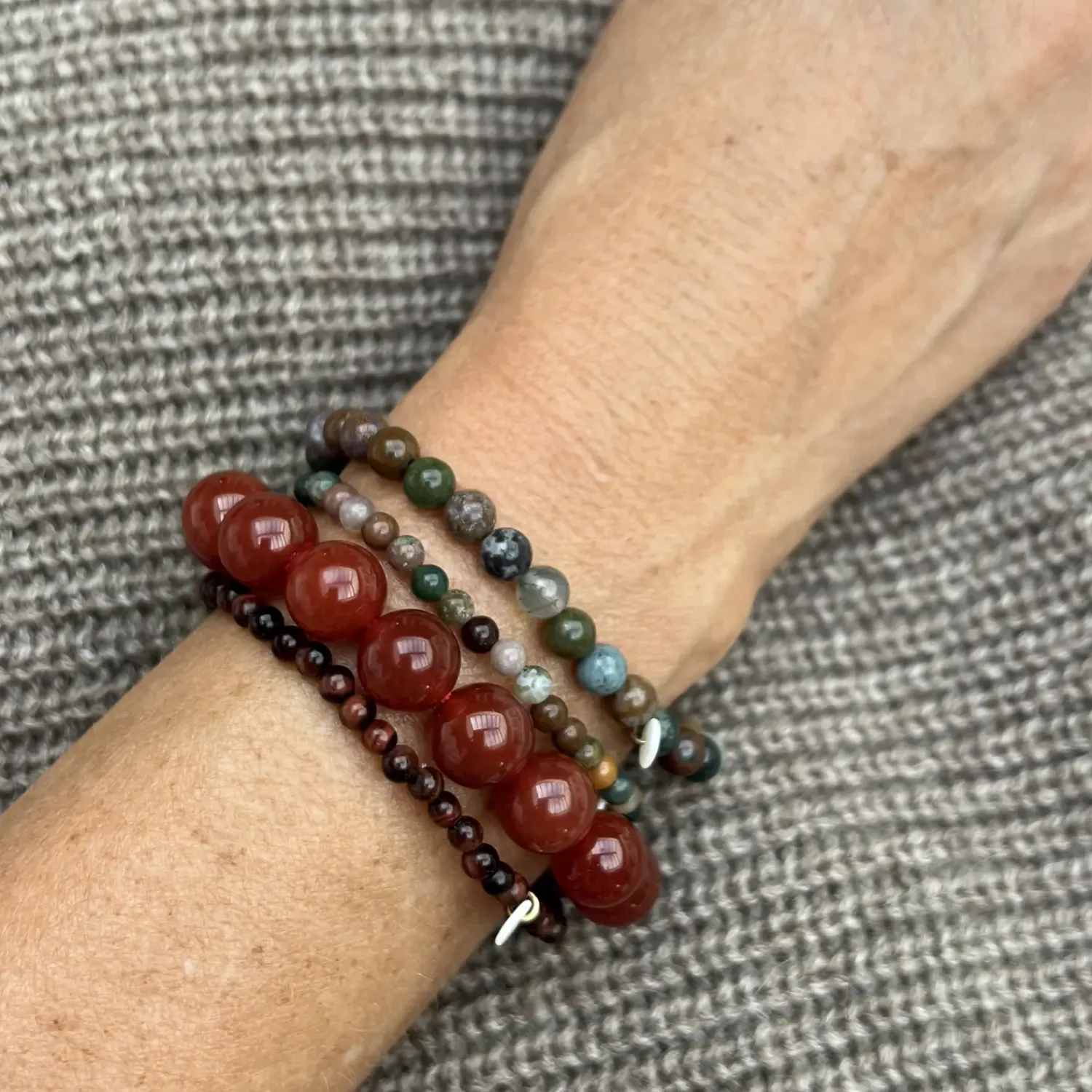 Soï - Red Tiger Eye - Krystal armbånd - Selvtillid - 4 mm*