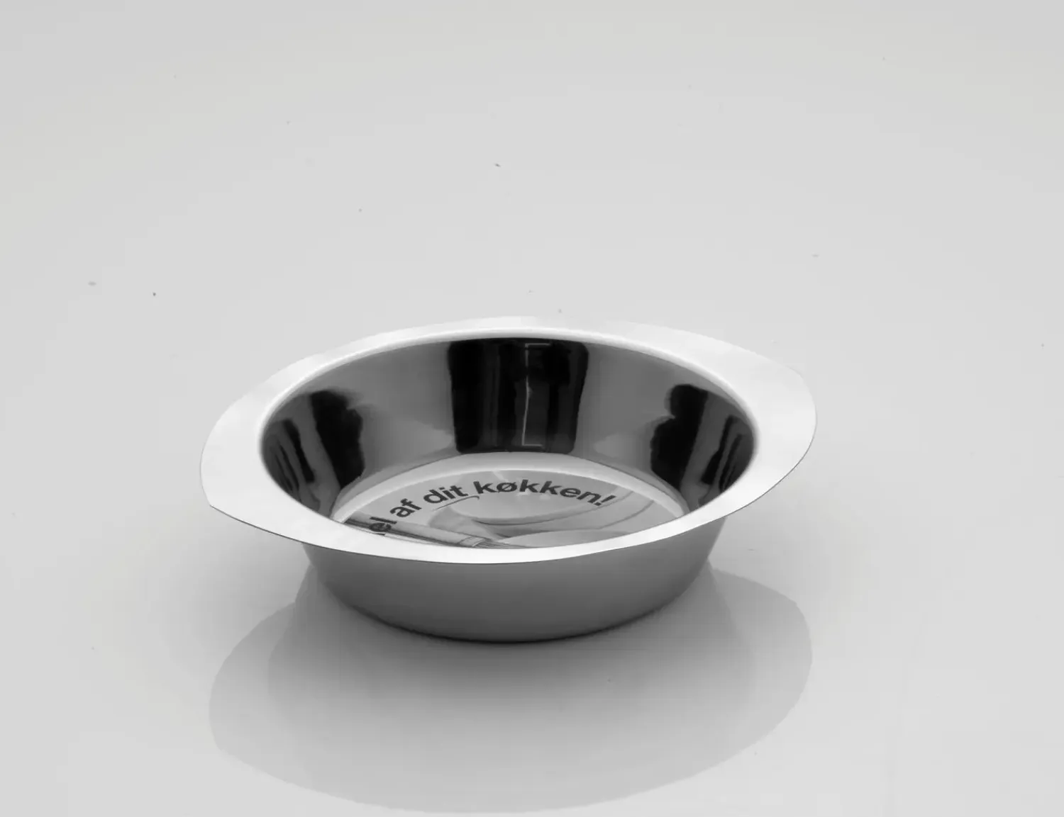 - OVAL SKÅL 25X18,5X4 CM^Steel Function