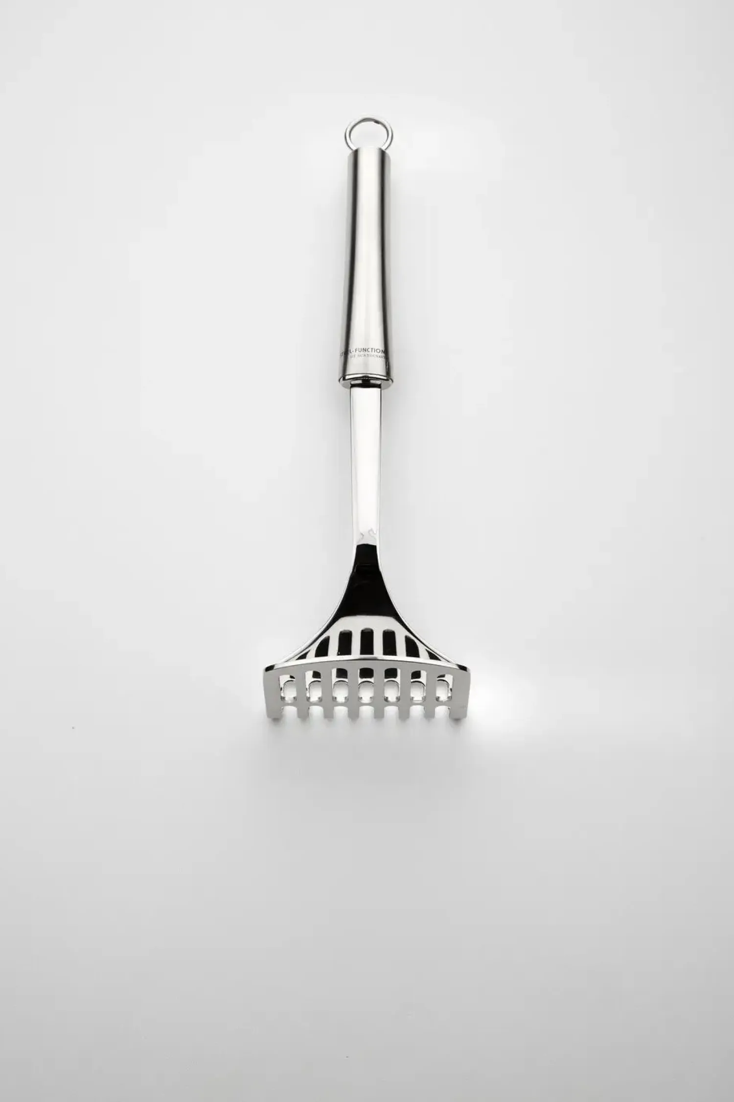 - PURÉ- OG KARTOFFELMOSJERN ERGO 26,5 CM.*Steel Function Hot