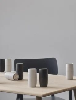 - Norman Foster saltkværn light grey*Stelton Outlet