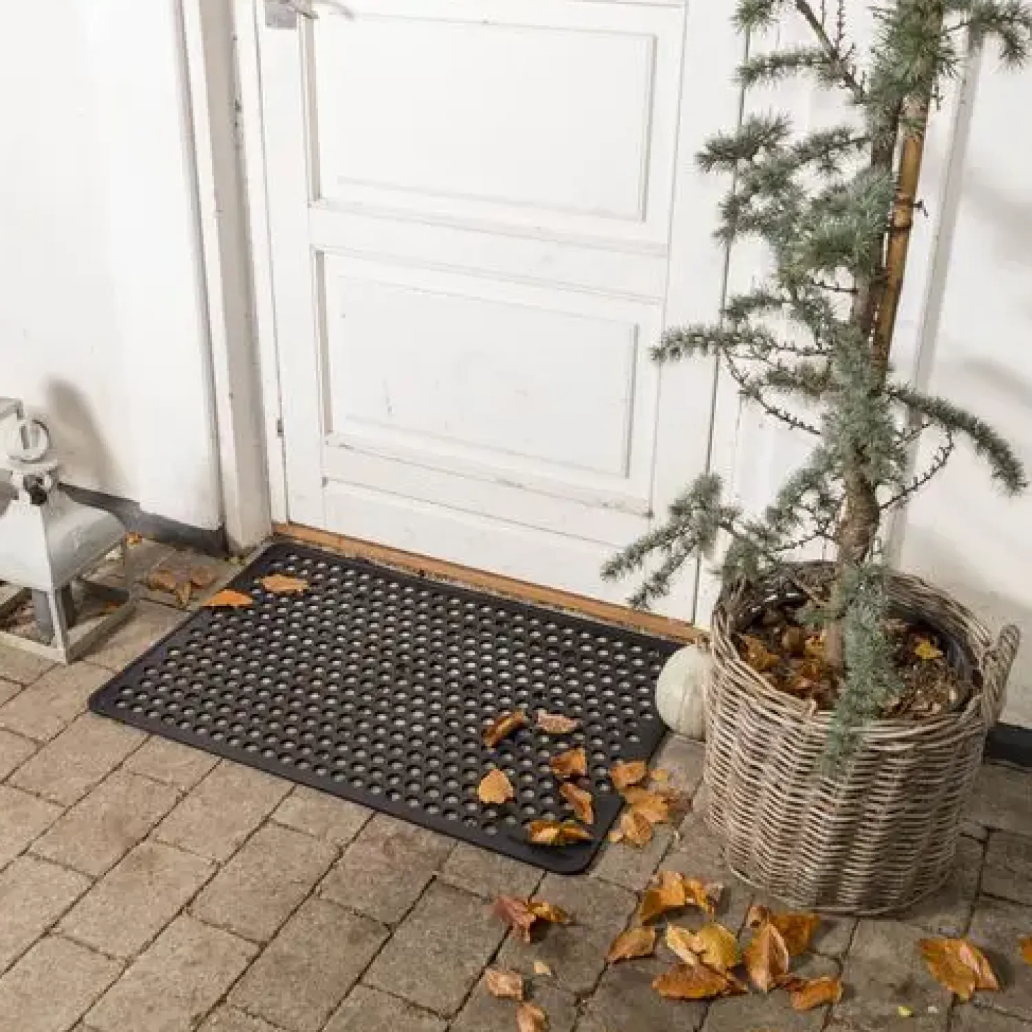 - Dørmåtte - Dot design - Gummi - Large*Tica Copenhagen Hot