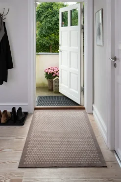 - Smudsmåtte - Dots - Sand - 90x130 cm*Tica Copenhagen Online