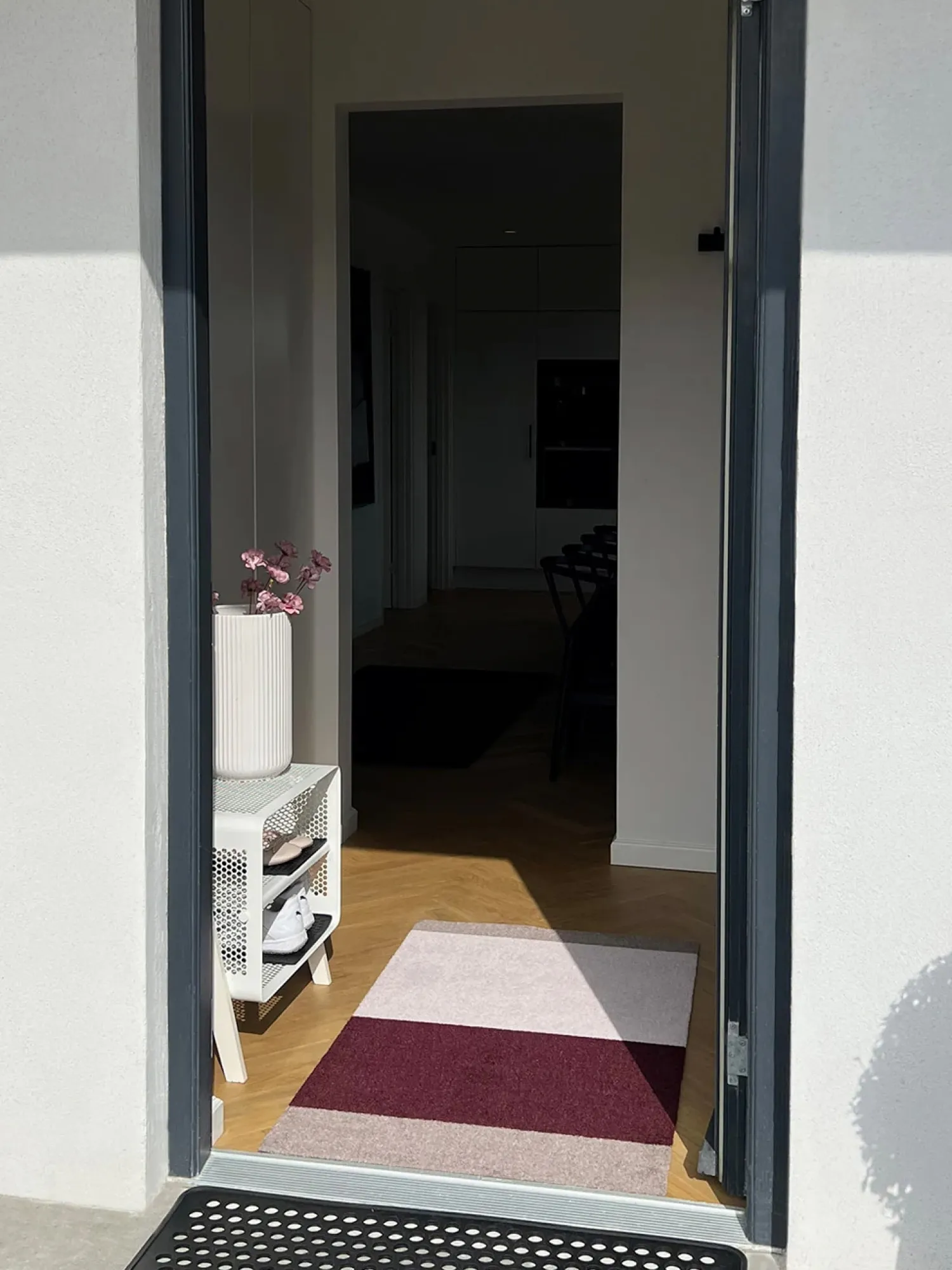 - Smudsmåtte - Stripes Horizon - Bordeaux/Rose/Sand - 40x60 cm*Tica Copenhagen Hot