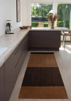 - Smudsmåtte - Stripes Horizon - Cognac/Dark Brown/Black - 90x200 cm^Tica Copenhagen Best