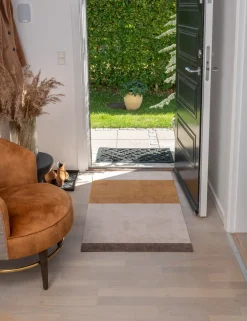 - Smudsmåtte - Stripes Horizon - Ivory-Dijon-Brown - 60x90 cm^Tica Copenhagen Hot