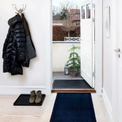 - Smudsmåtte - Dots - Mørkeblå - 67x150 cm^Tica Copenhagen New