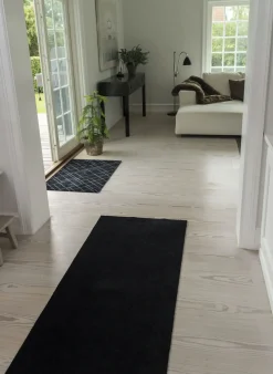 - Smudsmåtte - Ensfarvet - Sort - 67x150 cm^Tica Copenhagen