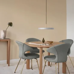 - Loftlampe pendel - Asteria pendel m/ messingtop - Nuance mist/Hvid - Medium Ø43 cm*Umage Online